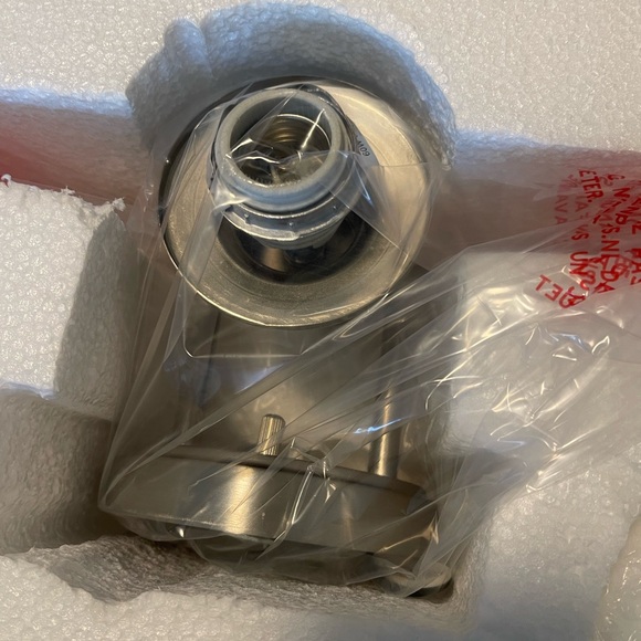 3 Light Vanity Light - Picture 7 of 11